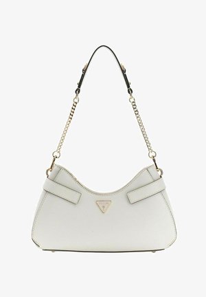 Sac à main en cuir synthétique blanc à forme courbée, doté d'une chaîne et d'une lanière en cuir, de lanières latérales et d'un logo triangulaire en métal.