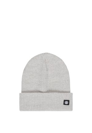 Gorro de punto gris claro con borde doblado y un pequeño parche negro con logo en la parte frontal derecha.