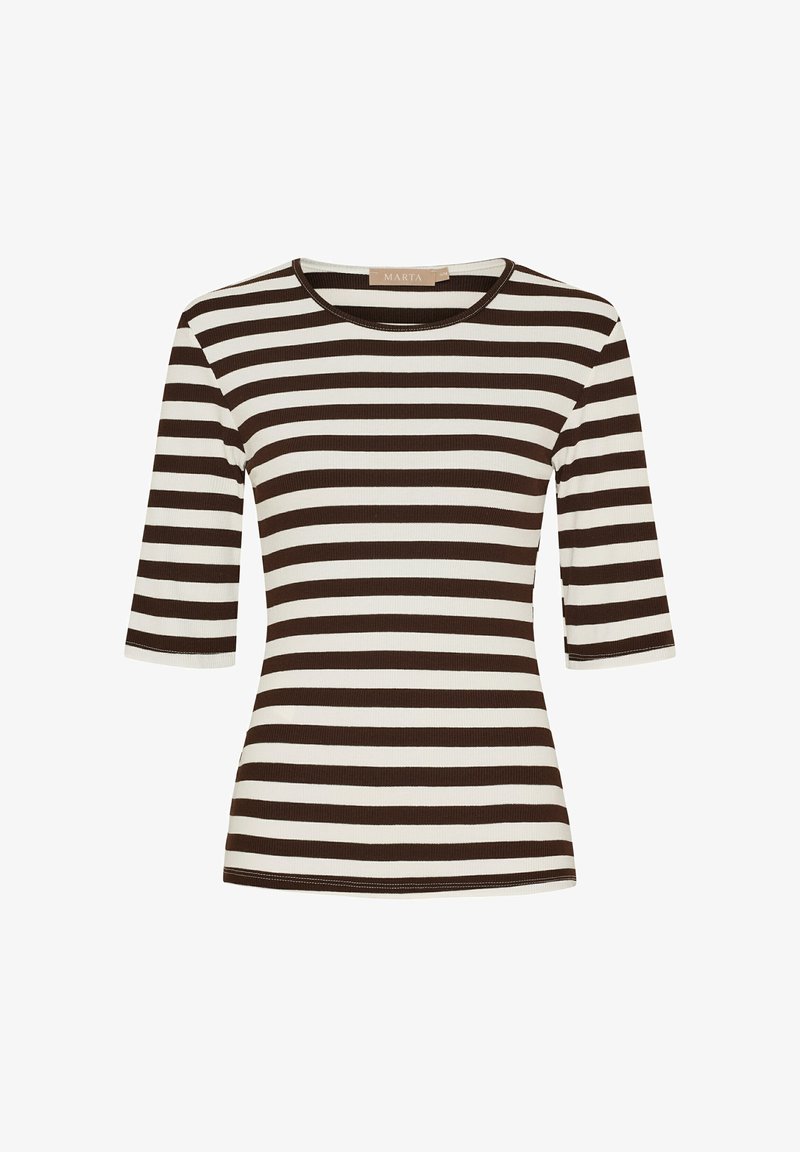 Brun og hvid stribet kortærmet top med rund halsudskæring og ribbet tekstur, der har en tætsiddende pasform og kontrastkanter.