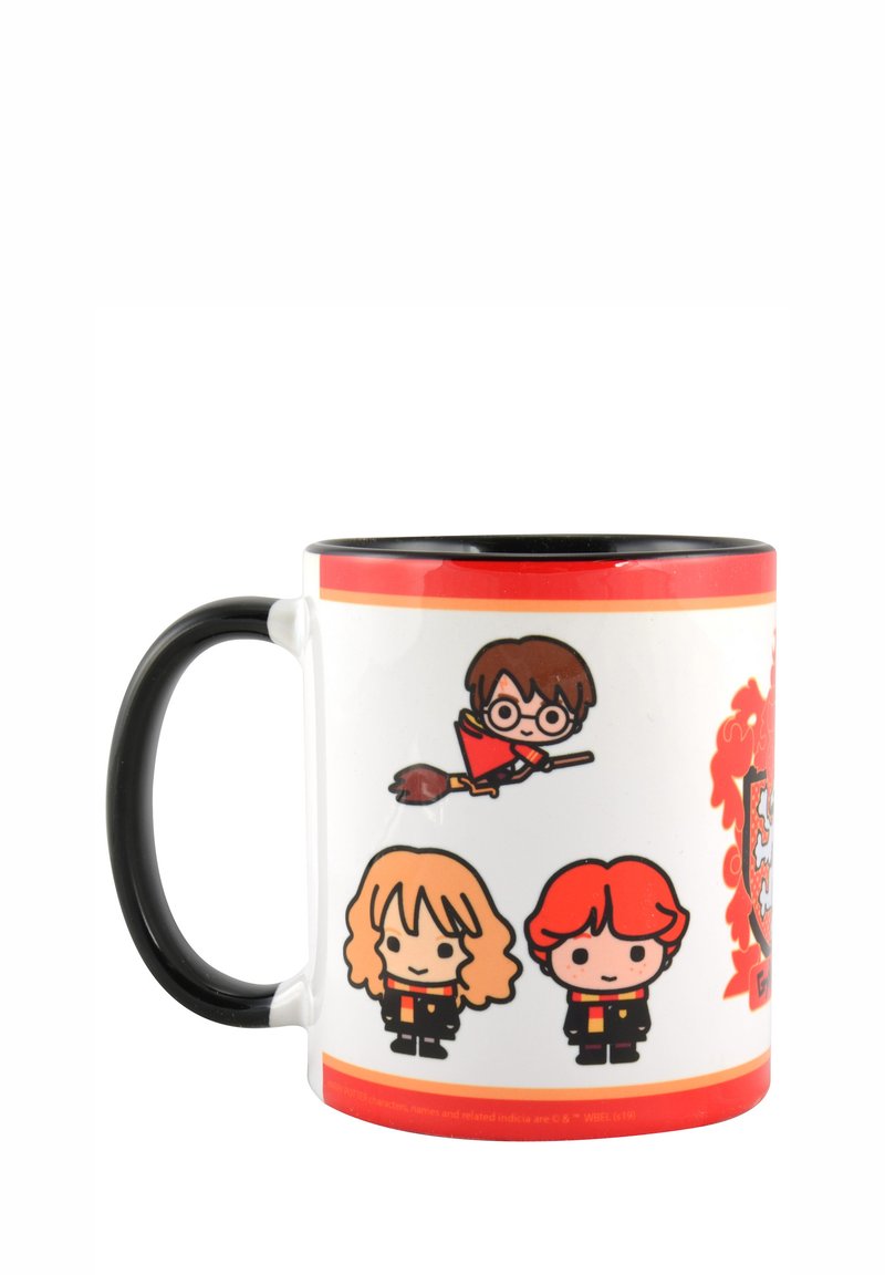 Tazza in ceramica con manico nero, decorata con personaggi dei cartoni animati di una serie fantasy. Il design include accenti rossi e un emblema riconoscibile.