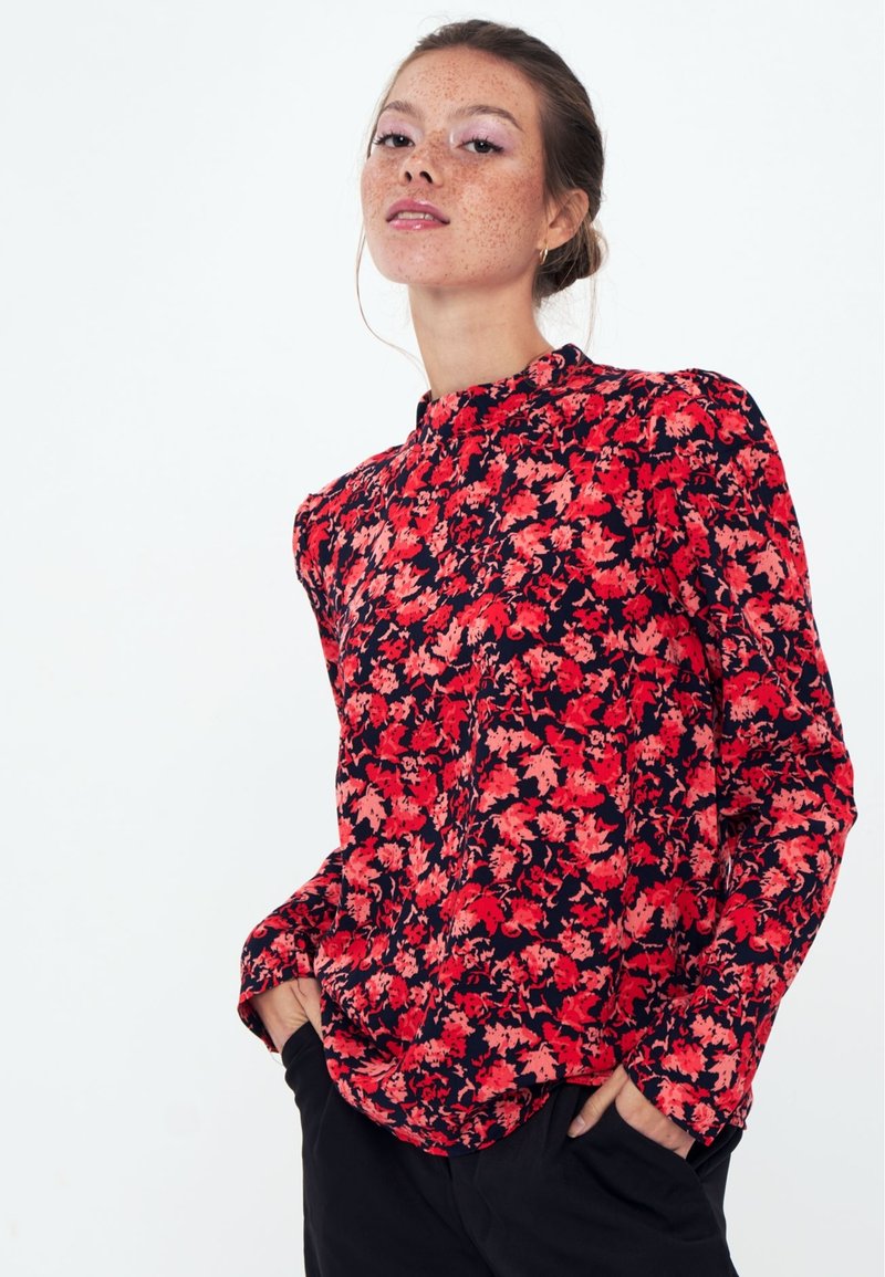 Herita STANDING COLLAR LONG SLEEVE - Bluse - red