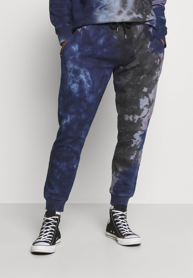 TIE DYE CREW JOGGER - Trainingsbroek - blue