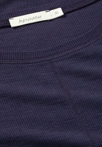 hessnatur MERINO - Langarmshirt - pflaume