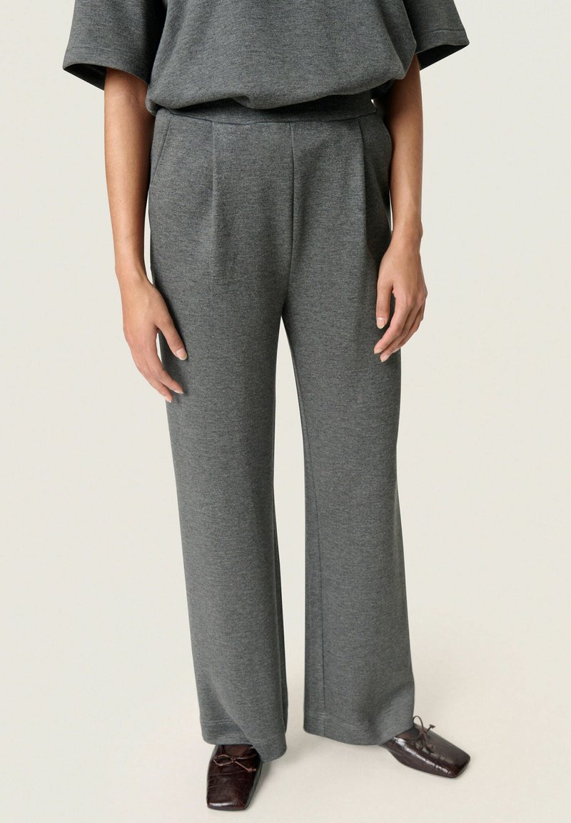 Soaked in Luxury Trousers - grey melange