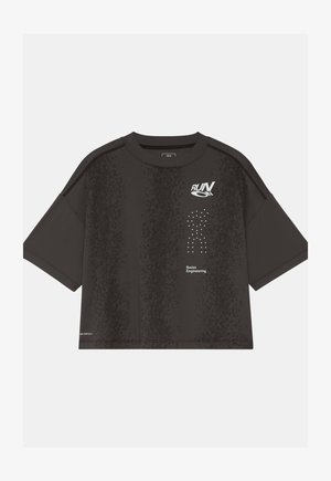 Zwart sportshirt met korte mouwen en ronde hals, voorzien van een gepixelde patroon, "RUN ON"-logo, gestippelde "R" en de tekst "Swiss Engineering" op de voorkant.