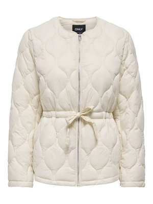 Veste matelassée crème avec fermeture éclair intégrale à l'avant et ceinture à nouer à la taille, dotée d'un col rond et de manches longues.