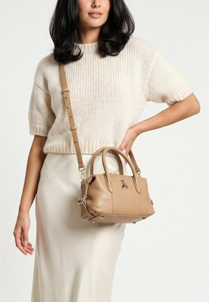 Patrizia Pepe, Bolso de mano - deep camel