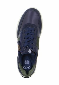 Marineblaue Sneaker aus Leder und Wildleder mit Schnürdesign, Reißverschlussdetails und strukturierten Akzenten an den Seiten.