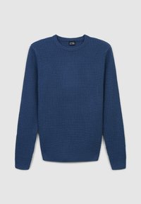 Granatowy sweter dziany z fakturowanym wzorem w wafle, z długimi rękawami i okrągłym dekoltem. Ribowane mankiety i dół.