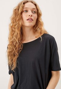QS BAUMWOLLMIX - T-shirt basic - black