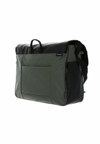 Sac messager vert et noir, fabriqué à partir de matériaux durables, avec une grande poche avant, une sangle réglable et un design de rabat repliable.