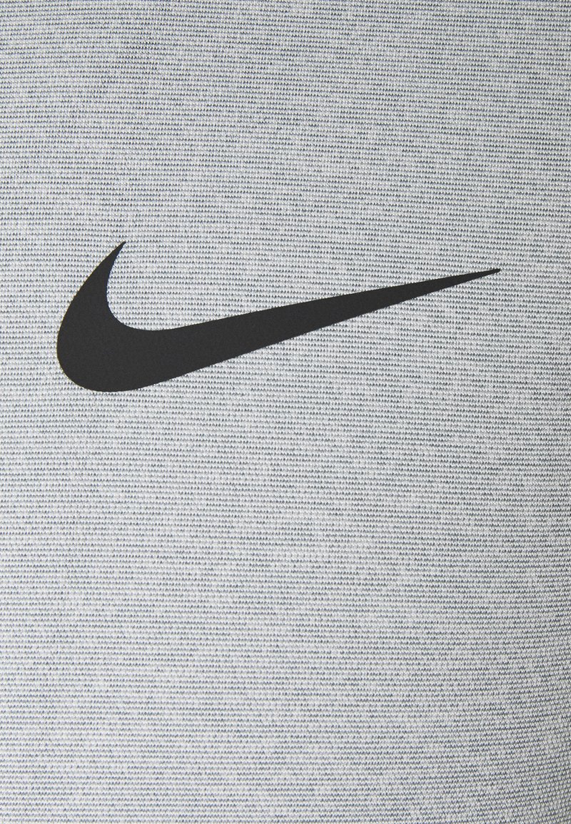Herren Shirts | Nike Performance Sport T-shirt particle grey/grey fog/heather/black/grau - DI45775 Herren Shirts | Nike Performance Sport T-shirt particle grey/grey fog/heather/black/grau - DI45775