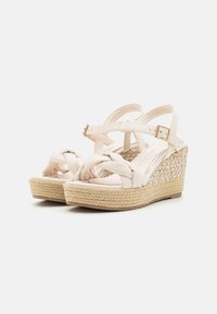 Marco Tozzi Sandali con tacco - cream