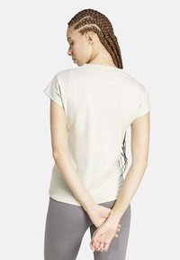 adidas Performance ESSENTIALS LINEAR - T-shirt basic - alumina white