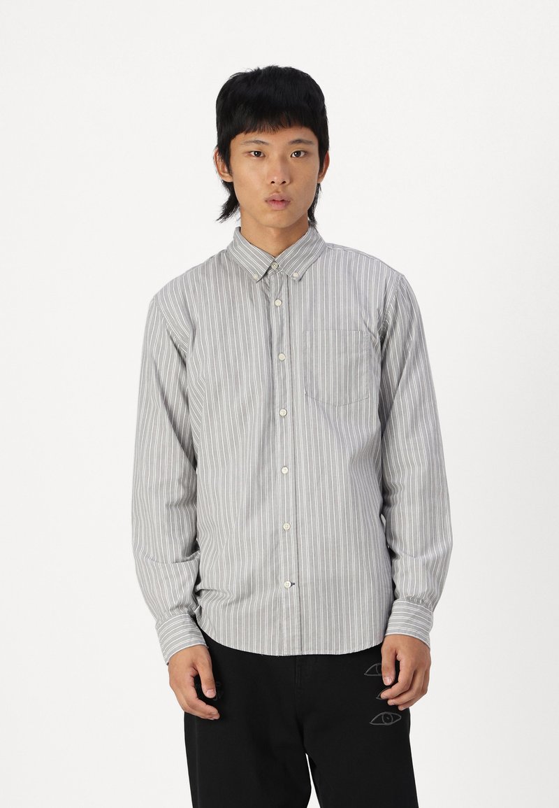 GAP STANDARD - Chemise classique - grey/white