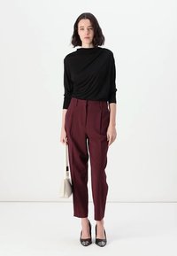 Bruuns Bazaar CINDYSUS DAGNY - Trousers - sassafras