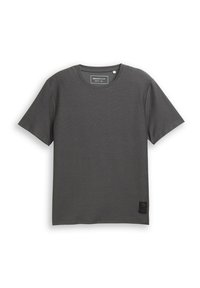 Tricou gri cu mânecă scurtă fabricat dintr-un material texturat, având guler rotund și o etichetă cu logo în partea stângă jos.