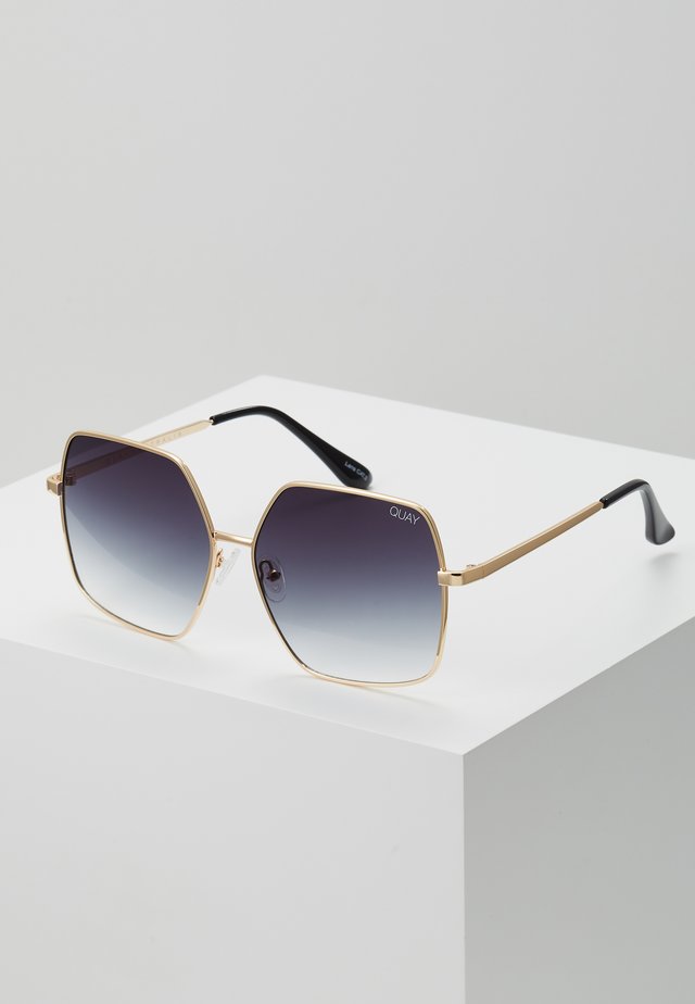 BACKSTAGE - Lunettes de soleil - gold-coloured/smoke