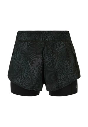 Zwarte gelaagde sportshorts met een subtiel abstract patroon en een aansluitende binnenste compressielaag die zichtbaar is onder de losse buitenstof.
