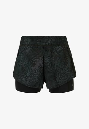 Zwarte gelaagde sportshorts met een subtiel abstract patroon en een aansluitende binnenste compressielaag die zichtbaar is onder de losse buitenstof.