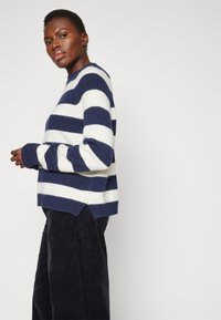 BOSS FEBISAN - Jumper - black/white