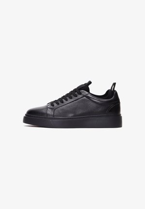 Derimod, Zapatillas - black
