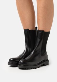 s.Oliver Stiefelette - black