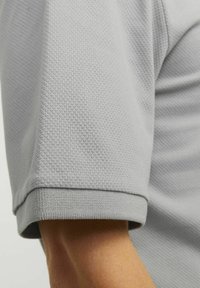 Jack & Jones Polotričko - ultimate grey
