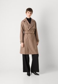 MARCIANO BY GUESS CHRISTINA - Ballonkabát - taupe