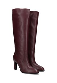 Kniehoge bordeaux leren laarzen met een gladde textuur, puntige neus en een blokhak van 7,5 cm. Minimalistisch ontwerp zonder zichtbare hardware.