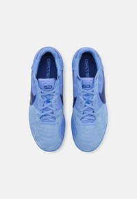 Nike Performance NIKE STREETGATO - Træningssko - royal pulse/deep royal blue