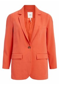 Blazer de color coral con un solo botón, solapas de muesca, dos bolsillos frontales y un pequeño bolsillo en el pecho. Fabricado con una tela suave.