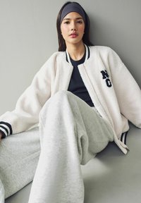Next VARSITY - Nattøj trøjer - ecru