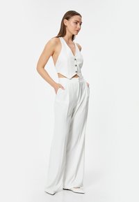 Koton PALAZZO - Broek - off white