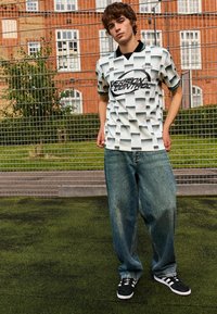 Next EDIT BAGGY LOOSE FIT - Vaqueros boyfriend - mid blue vintage