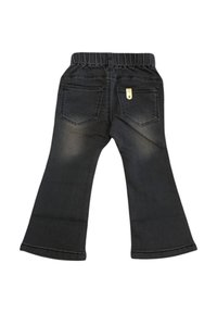 Pantalon en denim noir avec un design à jambe évasée, une taille élastique et deux poches arrière. Le tissu a un léger brillant et des zones décolorées.