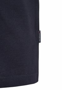 Thumbnail Image 5
