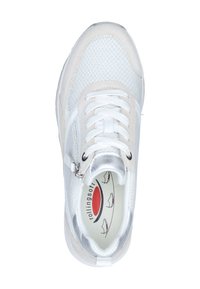 Weiße Sneaker aus Mesh und Wildleder, mit silbernen Akzenten, Schnürverschluss und einem seitlichen Reißverschluss. Enthält eine gemusterte Innensohle.