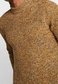 Topman Stickad tröja - mustard yellow