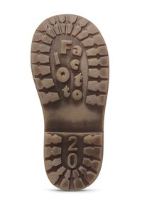 Suola di scarpa in gomma marrone con un motivo di battistrada testurizzato e il testo stampato "Facto" e il numero "20" in un design circolare.