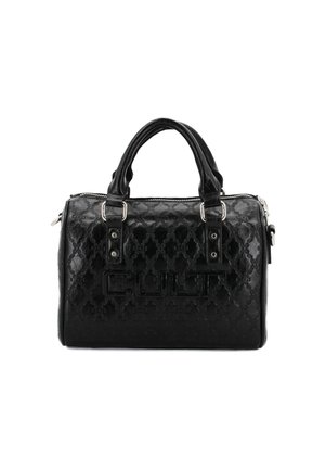 Borsa nera realizzata in pelle texturizzata, con chiusura a zip, doppio manico superiore e logo embossato sul davanti.