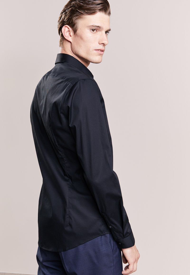 Herren Komplettanzüge | DRYKORN MARIS Businesshemd black/schwarz - YY46292 Herren Komplettanzüge | DRYKORN MARIS Businesshemd black/schwarz - YY46292
