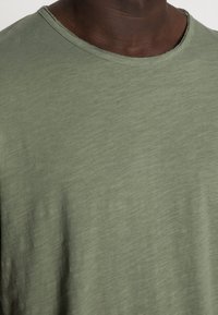 Selected Homme SLHMORGAN SS O-NECK TEE W NOOS - T-shirt básica - sea spray