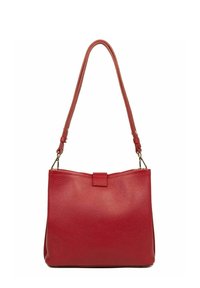 Borsa a spalla in pelle rossa con una finitura testurizzata, dotata di una cinghia sottile, chiusura a scatto superiore e un design strutturato.