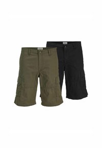 Deux paires de shorts cargo : une verte olive et une noire. Fabriquées en tissu robuste avec des poches latérales et une coupe décontractée.