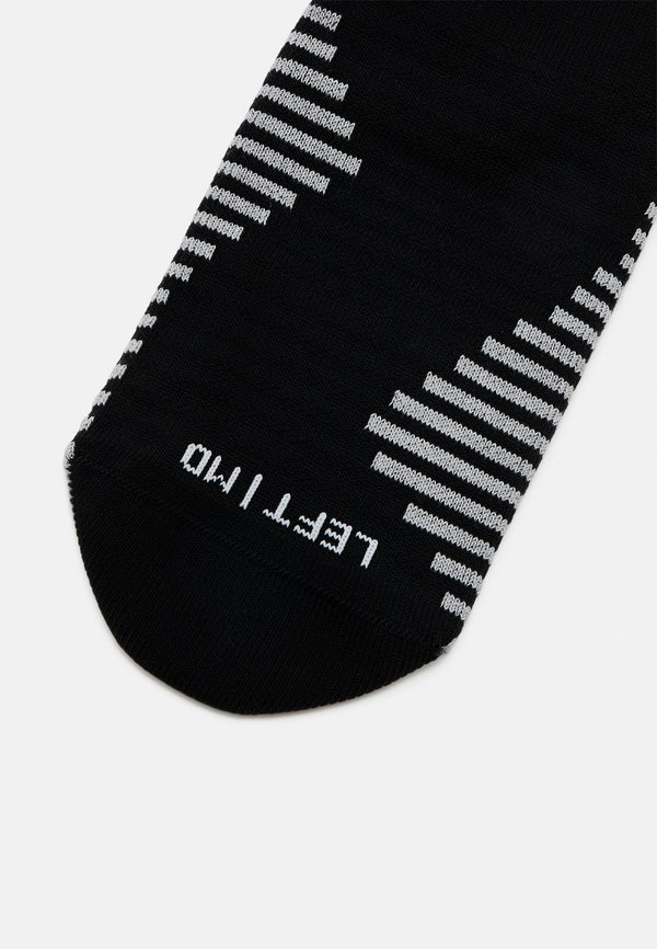 U NIKE STRIKE  WC22 - Sports socks2