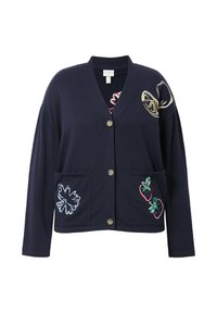Marinblå cardigan med v-hals, framknäppning och två fickor, prydd med färgglad fruktbroderi och en mjuk tygtextur.