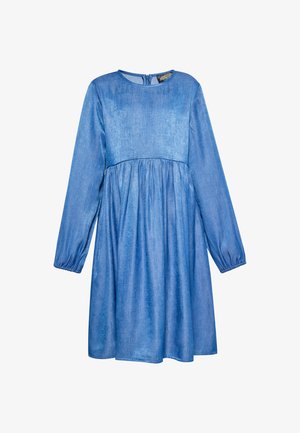 Kék farmer ruha hosszú ujjal, kerek nyakkal és ráncolt derékkal. Hátul cipzárral záródik, és sima, texturált anyagból készült.