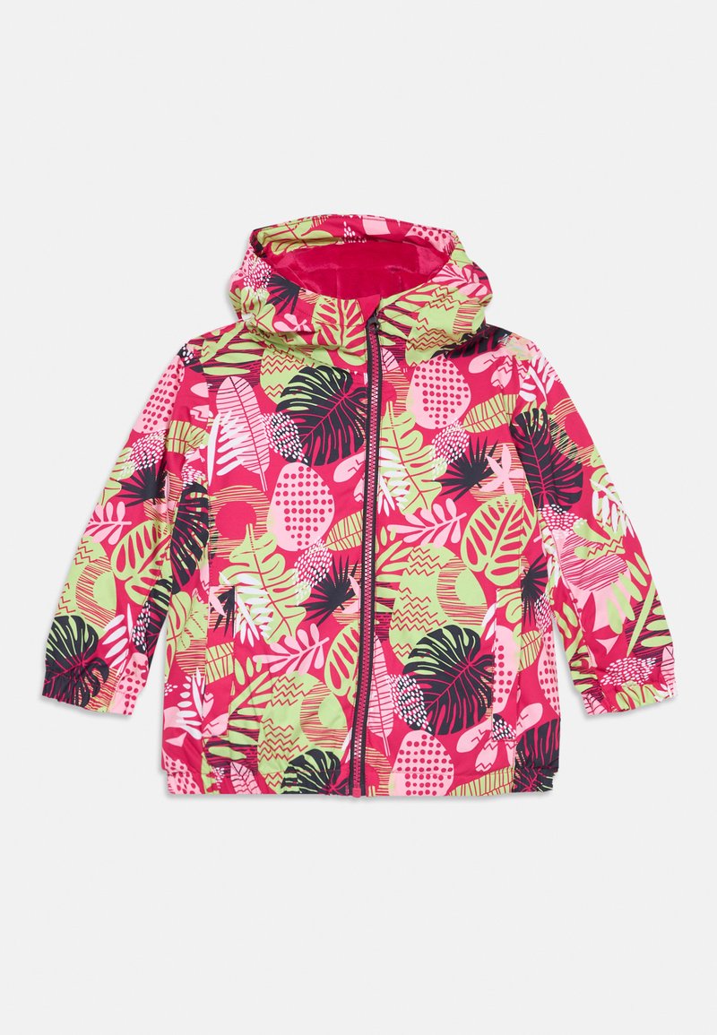 Chaqueta con capucha colorida que presenta una base rosa vibrante con patrones de hojas tropicales y frutas en verde y negro. El material parece ligero y suave.
