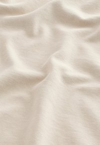 Next Nyomott mintás póló - ecru white